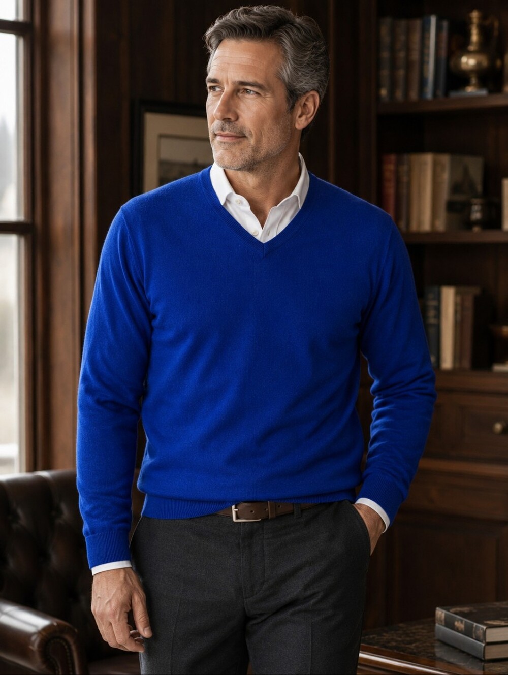 Club Monaco 100% Merino Wool V-Neck Sweater Cobalt Blue Men's M
